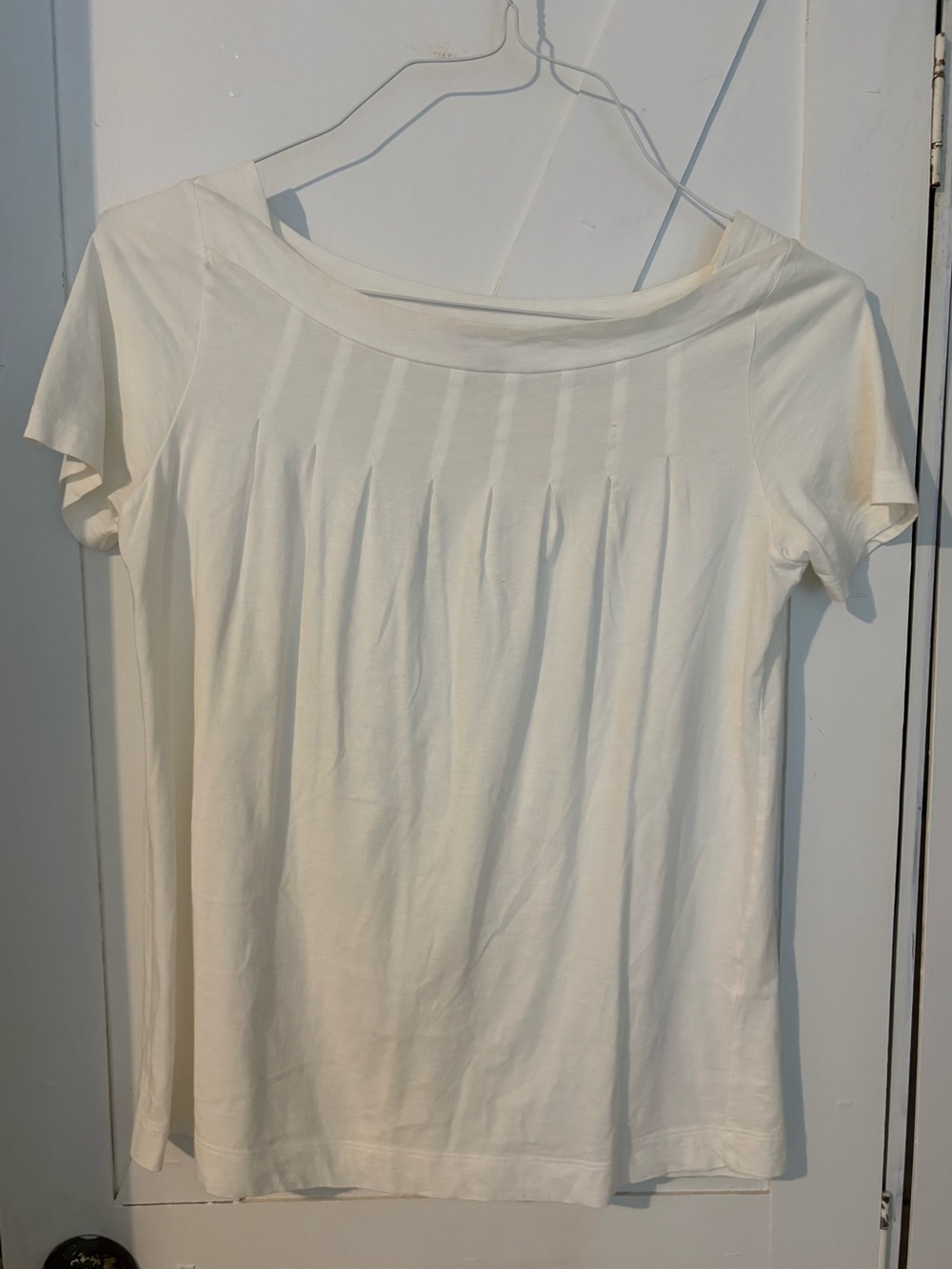 Theory Women’s Small Ivory Pintuck Pleated Boat Neck Top Blouse